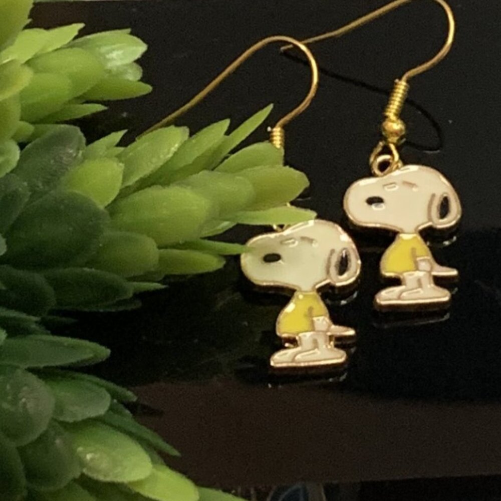Snoopy Earring, Peanuts Earring, Gift Idea, Snoopy Charm, Peanuts Charm, Snoopy